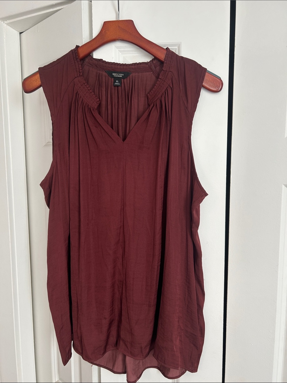 Simply Vera Vera Wang Sleeveless V-Neck Camisole in chocolate - Picture 1 of 4